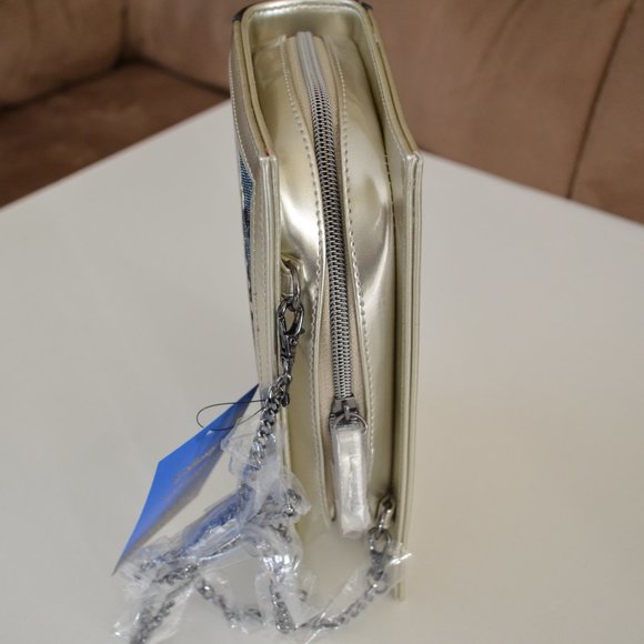 Danielle Nicole Disney Snow White Book Clutch Bag - Picture 5 of 5